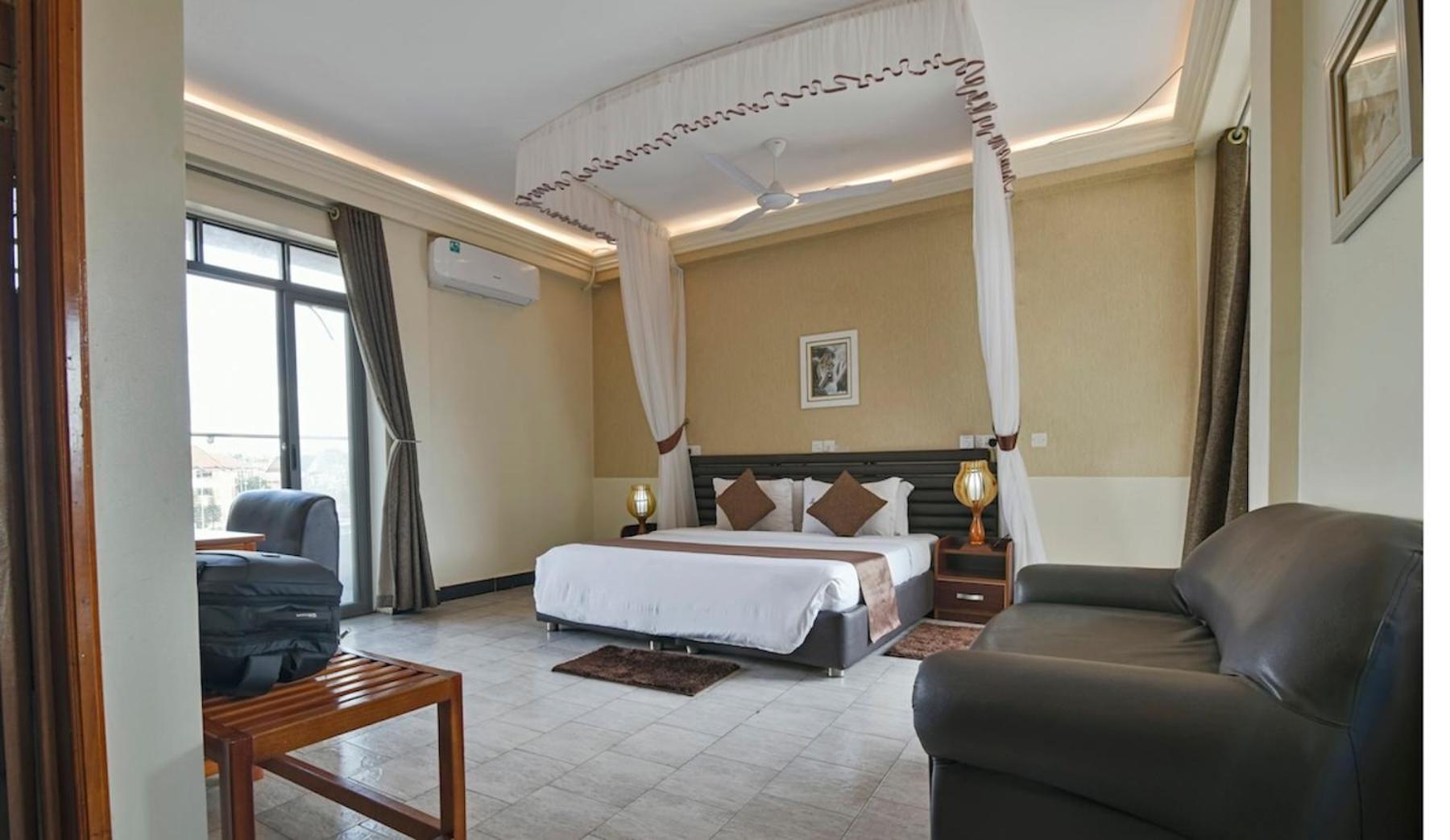Hoima Buffalo Hotel & Business Hub Ltd 外观 照片
