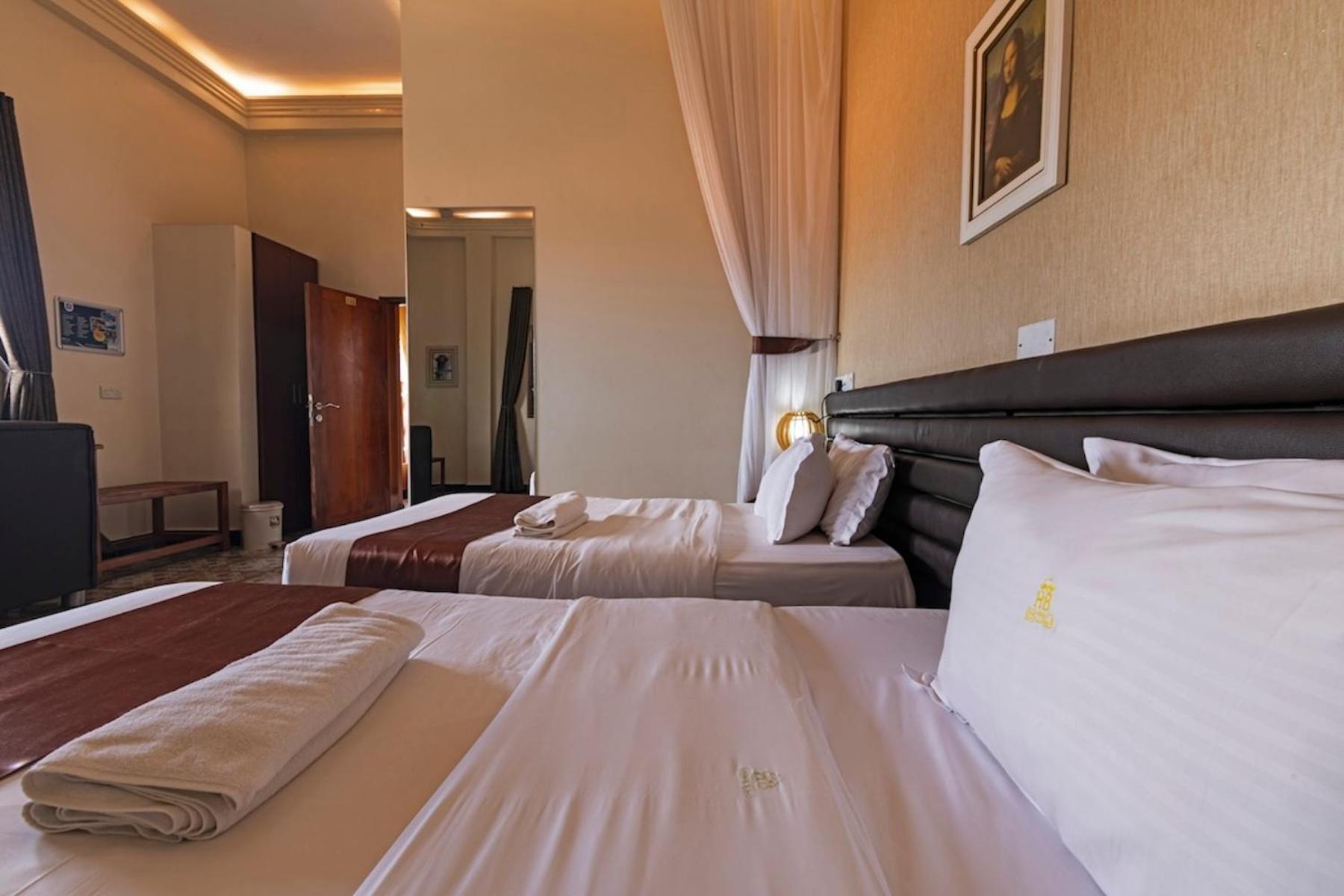 Hoima Buffalo Hotel & Business Hub Ltd 外观 照片