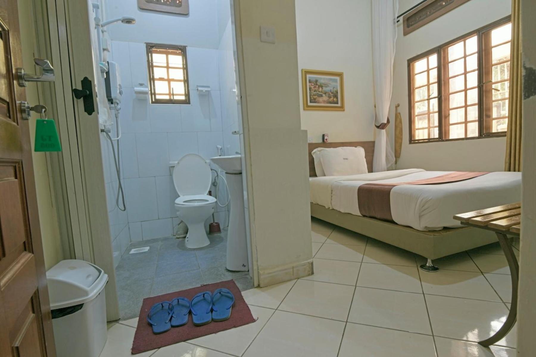 Hoima Buffalo Hotel & Business Hub Ltd 外观 照片