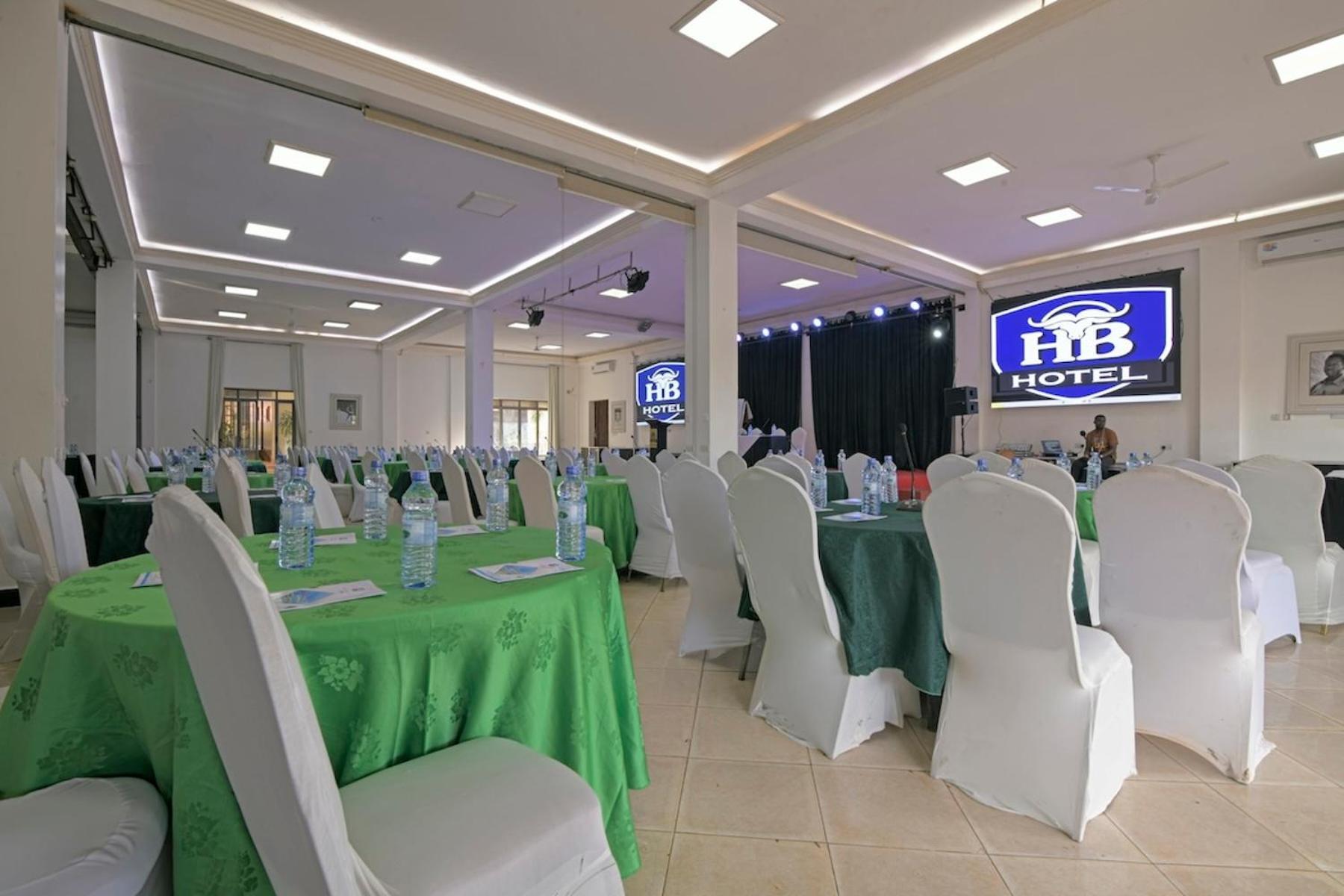 Hoima Buffalo Hotel & Business Hub Ltd 外观 照片