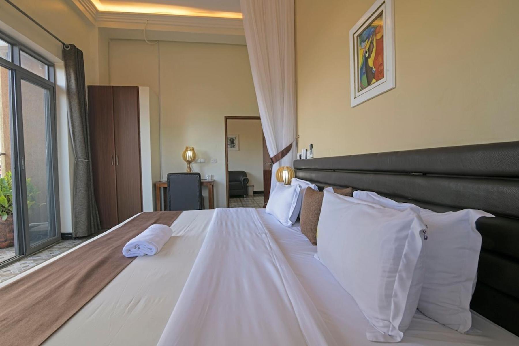 Hoima Buffalo Hotel & Business Hub Ltd 外观 照片