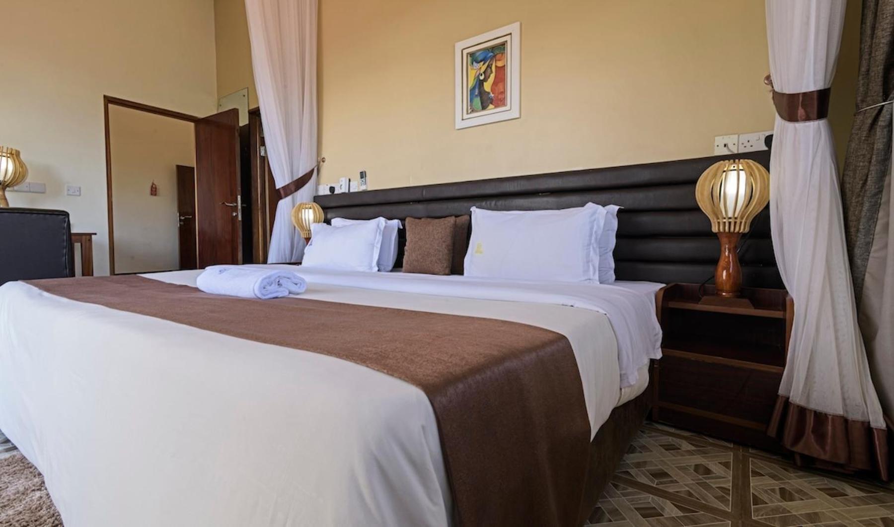 Hoima Buffalo Hotel & Business Hub Ltd 外观 照片